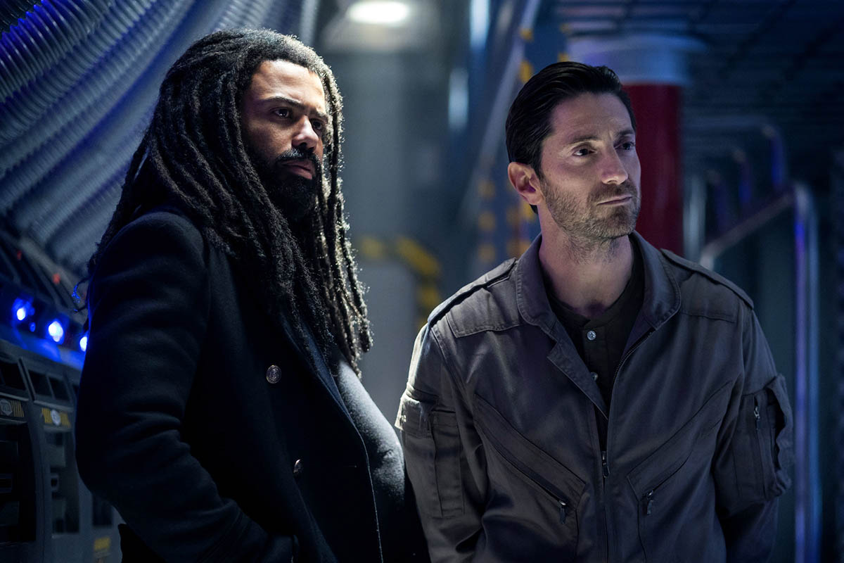 Сериал «Сквозь снег» (2020-2024) - сюжет, актеры и роли, кадры из сериала