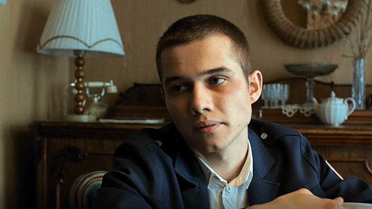 кадр Слово пацана. Кровь на асфальте 14