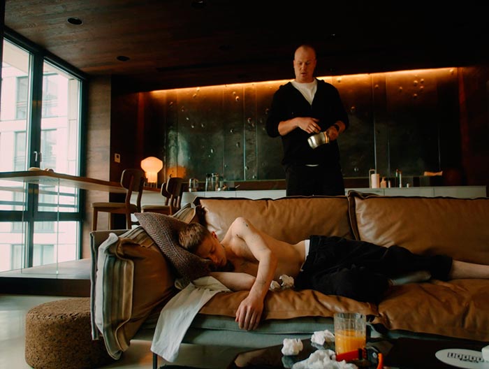 Кадр из сериала Sold Out кадр Sold Out 6