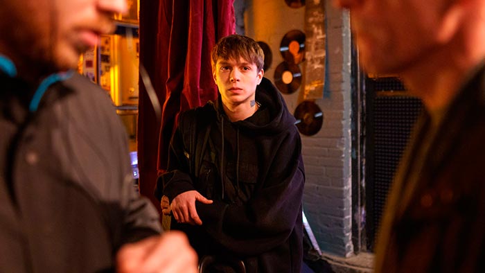 Кадр из сериала Sold Out кадр Sold Out 7