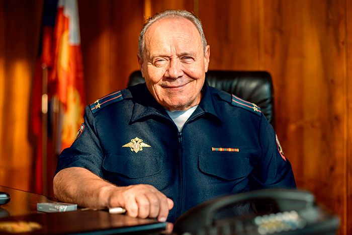 кадр Солнце, море, два ствола 2 сезон 4