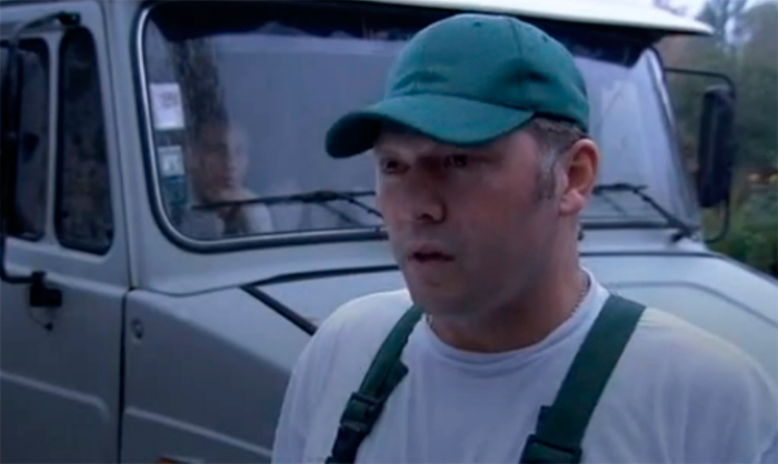 кадр Соло для пистолета с оркестром 9