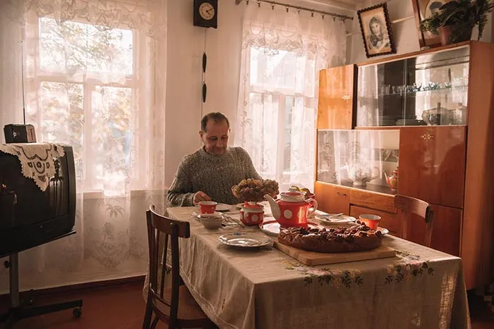 кадр Соседи 4 сезон 6
