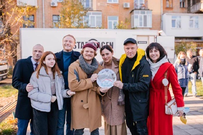 Кадр из сериала Спасти маму кадр Спасти маму 2