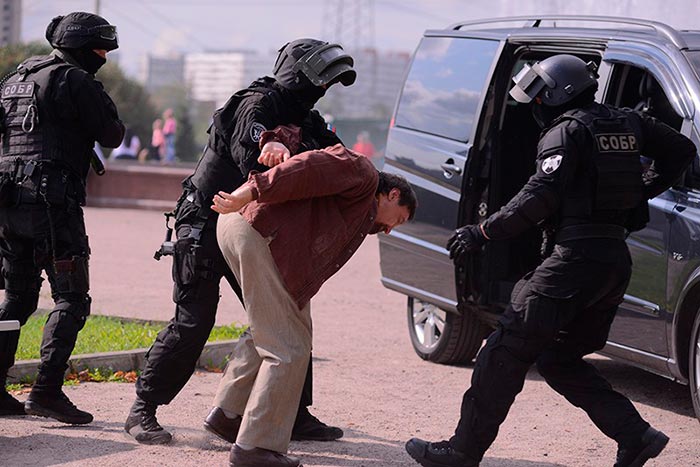 кадр Тёмная сторона света 6