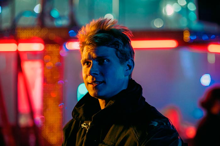 кадр Три плюс три 5