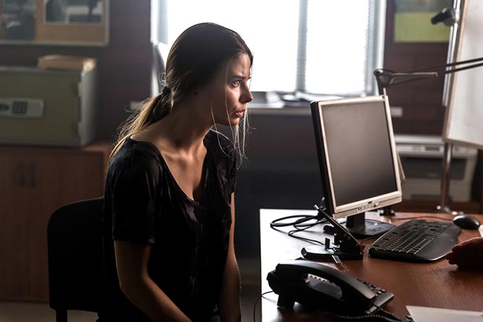 Сериал «Украденная жизнь» (2020) - сюжет, актеры и роли, кадры из сериала