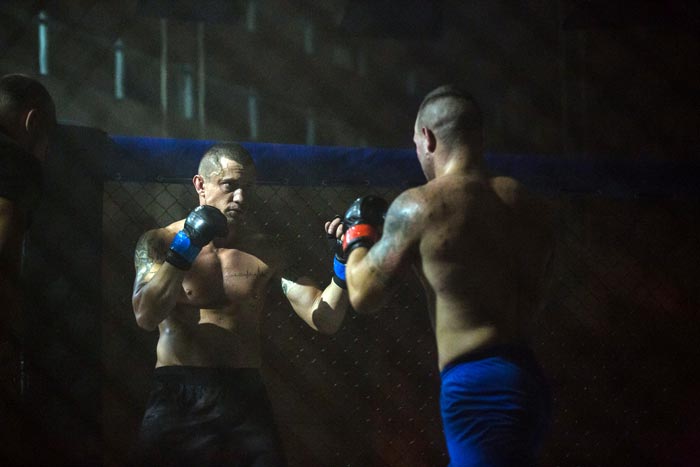 кадр В клетке 2 сезон 6