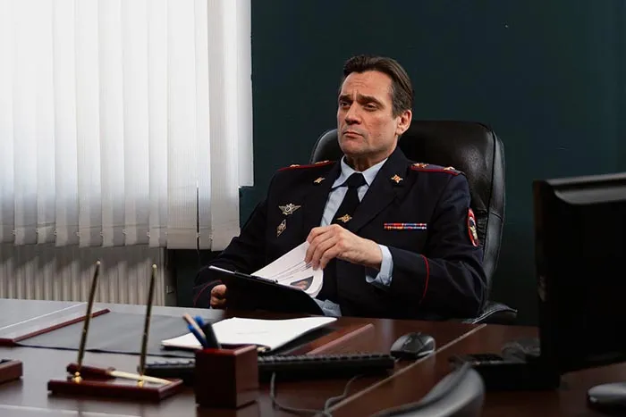 Кадр из сериала В тени больших чисел 3 сезон кадр В тени больших чисел 3 сезон 8