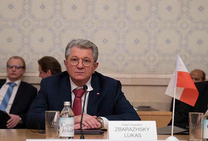 кадр Варшава 21 11