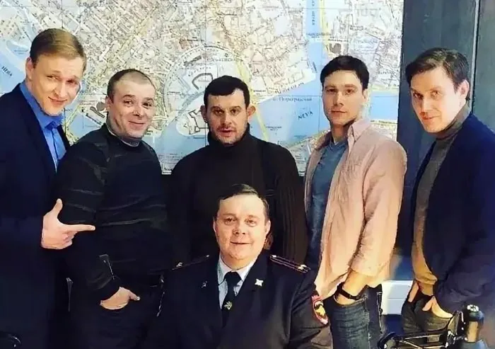 Кадр из сериала Великолепная пятерка 2 сезон кадр Великолепная пятерка 2 сезон 8
