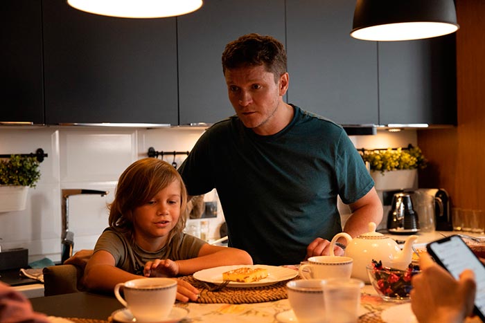 кадр Входите Закрыто 6