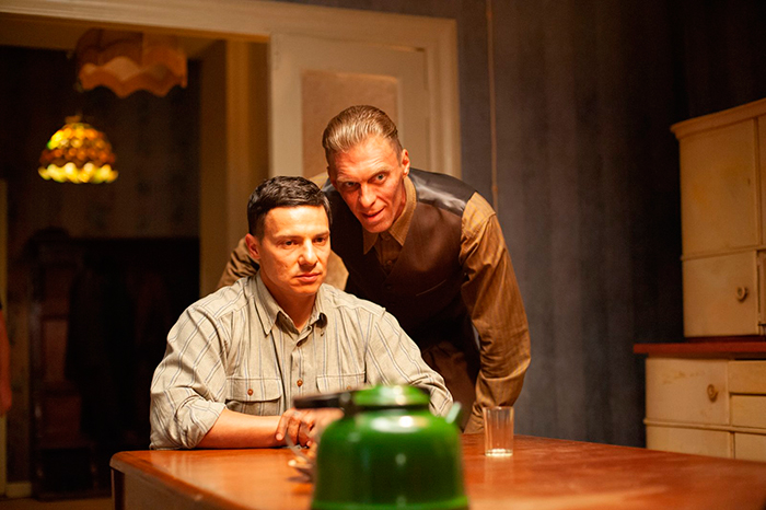 Кадр из сериала Враг у ворот кадр Враг у ворот 2