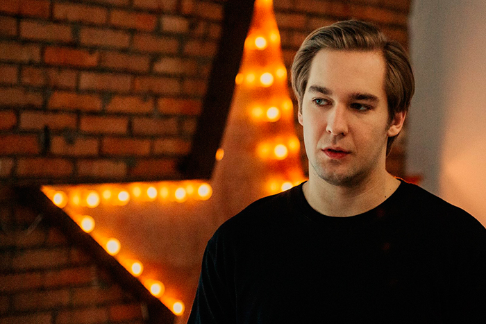 Кадр из сериала Взрослые кадр Взрослые 11