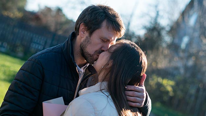 Кадр из сериала Загадка на двоих. Февральская сирень кадр Загадка на двоих. Февральская сирень 6