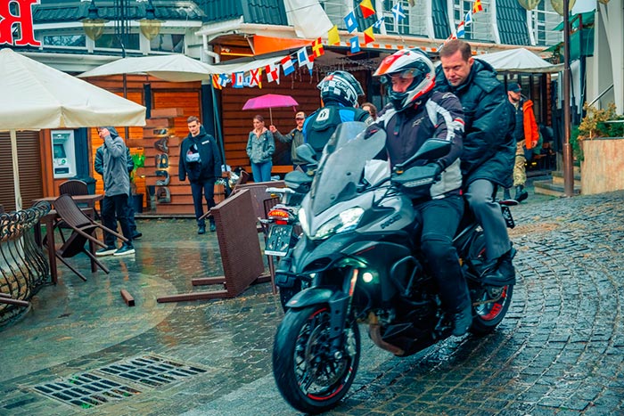 Кадр из сериала Ваша честь кадр Ваша честь 4